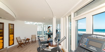 Luxusurlaub - Hotel-Schwerpunkt: Luxus & Wellness - Ostseeküste - Fitenessbereich - Strand-Hotel Hübner