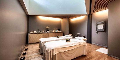 Luxusurlaub - Saunalandschaft: Dampfbad - Schweiz - Treatment Room - Tschuggen Grand Hotel