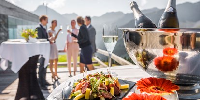 Luxusurlaub - Saunalandschaft: Aromasauna - Graubünden - Terrasse Tschuggen Express - Tschuggen Grand Hotel