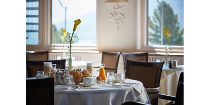 Luxusurlaub - Restaurant: mehrere Restaurants - Davos Dorf - Segantini Saal

Täglich Frühstücksbuffet von 7:00 Uhr bis 10:30 Uhr - Hotel Schweizerhof