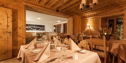 Luxusurlaub - Wellnessbereich - Graubünden - À-la-carte Restaurant La Stüvetta - In Lain Hotel Cadonau