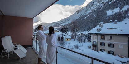 Luxusurlaub - Umgebungsschwerpunkt: See - Graubünden - Panoramaterrasse im Wellnessbereich - Parkhotel Margna