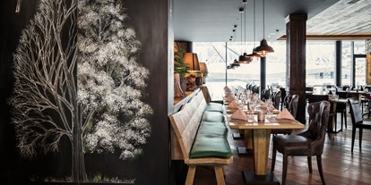 Luxusurlaub - Verpflegung: Frühstück - Engadin - Restaurant Twist - Valsana Hotel Arosa