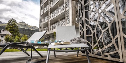 Luxusurlaub - Parkplatz: gebührenpflichtig beim Hotel - Engadin - Valsana Hotel Arosa