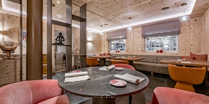 Luxusurlaub - Saunalandschaft: finnische Sauna - Lech - La Miranda - Gourmetrestaurant - Relais & Châteaux Chasa Montana