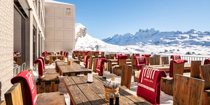 Luxusurlaub - Restaurant: mehrere Restaurants - Obwalden - Aussenterrasse Titschli, Winter - Frutt Mountain Resort
