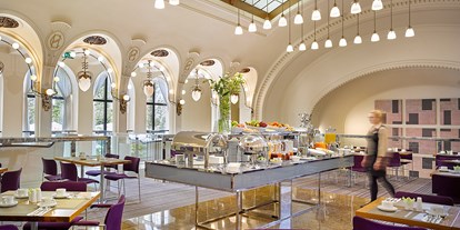 Luxusurlaub - Hotel-Schwerpunkt: Luxus & Kulinarik - Prag 4 - Stylish Breakfast restaurant - K+K Hotel Central