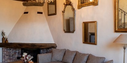 Luxusurlaub - Klassifizierung: 5 Sterne - Porto Vecchio - Hotel de la Ferme Murtoli, Vadinella suite living room - Hotel de la Ferme - Murtoli