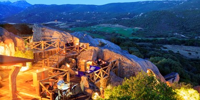 Luxusurlaub - Preisniveau: exklusiv - Corse du Sud - Domaine de Murtoli, Table de la Grotte, corsican restaurant - Hotel de la Ferme - Murtoli