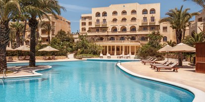 Luxusurlaub - Saunalandschaft: Dampfbad - Malta - Outdoor Pool - Kempinski Hotel San Lawrenz 