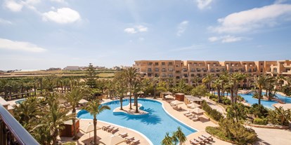 Luxusurlaub - Wellnessbereich - Malta - Outdoor Pool - Kempinski Hotel San Lawrenz 
