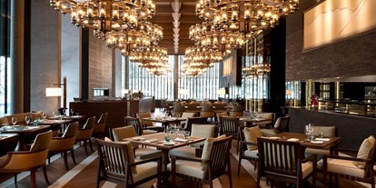 Luxusurlaub - Bar: Hotelbar - Uri - The Restaurant - The Chedi Andermatt