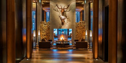 Luxusurlaub - Bar: Hotelbar - Uri - Entrance - The Chedi Andermatt