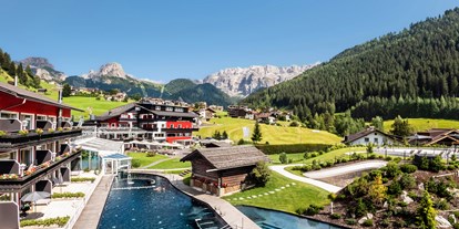 Luxusurlaub - Hallenbad - Obereggen (Trentino-Südtirol) - Hotel Alpenroyal***** im Sommer - Hotel Alpenroyal
