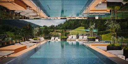 Luxusurlaub - Pools: Infinity Pool - Großarl - Hotel Salzburger Hof Leogang