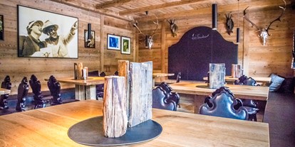 Luxusurlaub - Saunalandschaft: Außensauna - St. Ulrich Gröden - Luis Trenker Stube  - Tirler - Dolomites Living Hotel
