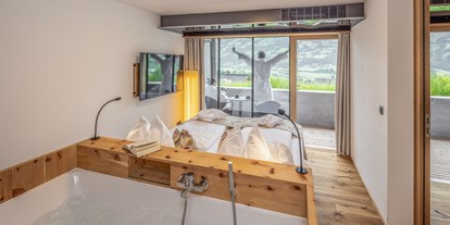 Luxusurlaub - Umgebungsschwerpunkt: am Land - Tiroler Unterland - Wellness Suite "Luxus für Zwei" - Gardenhotel Crystal