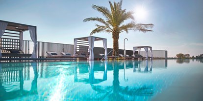 Luxusurlaub - Pools: Schwimmteich - Gardasee - Verona - Quellenhof Luxury Resort Lazise