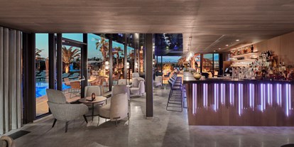 Luxusurlaub - Bar: Cocktailbar - Lazise - Quellenhof Luxury Resort Lazise