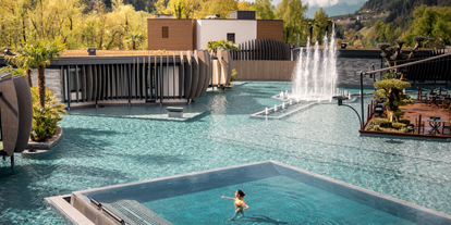Luxusurlaub - Pools: Infinity Pool - Latsch (Trentino-Südtirol) - Quellenhof See Lodge - Adults only