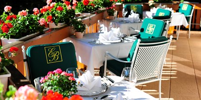 Luxusurlaub - Restaurant: vorhanden - Winden im Elztal - Terrasse - Erfurths Bergfried Ferien & Wellnesshotel