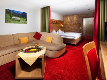 Alm- & Wellnesshotel Alpenhof****s Zimmerkategorien Komfort-Doppelzimmer 32-34qm