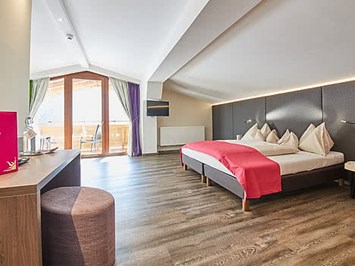 Hotel DIE SONNE ****S Zimmerkategorien Sonnensuite 4-6 Personen | ab 70 m²