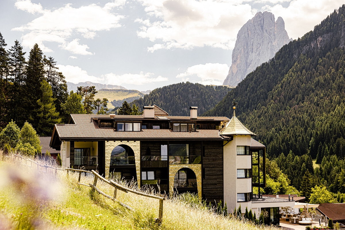 Alpin Garden Luxury Maison: Goldene Urlaubsmomente in den Dolomiten - superiorhotels.info