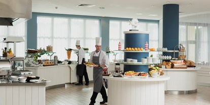 Luxusurlaub - Restaurant: mehrere Restaurants - Buffet - Precise Resort Hafendorf Rheinsberg