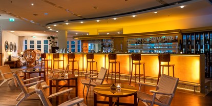 Luxusurlaub - Bar: Poolbar - Hotelbar - Precise Resort Bad Saarow