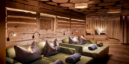 Luxusurlaub - Saunalandschaft: finnische Sauna - Fontis Luxury Spa Lodge