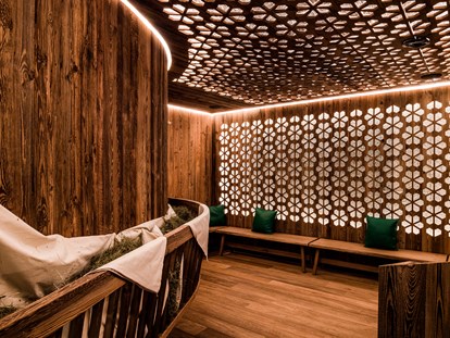 Luxusurlaub - Bar: Hotelbar - St. Ulrich Gröden - Heu Sauna - Granbaita Dolomites