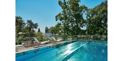 Luxusurlaub - Parkplatz: kostenlos beim Hotel - Lütow - rooftop pool - Romantik ROEWERS Privathotel
