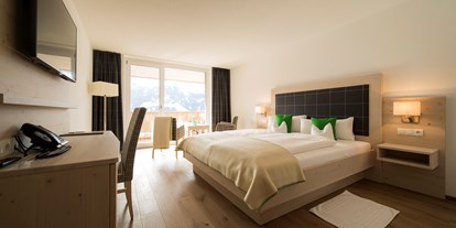 Luxusurlaub - Bettgrößen: Doppelbett - St. Anton am Arlberg - Walserzimmer - DAS SCHÄFER im Biosphärenpark - Grosses Walsertal