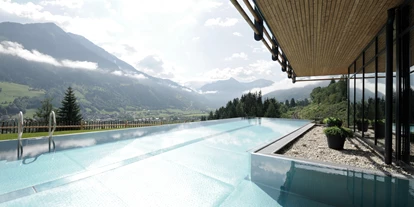 Luxusurlaub - Bettgrößen: Doppelbett - Ködnitz (Kals am Großglockner) - Pool mit Aussicht Sommer DAS.GOLDBERG - Das Goldberg