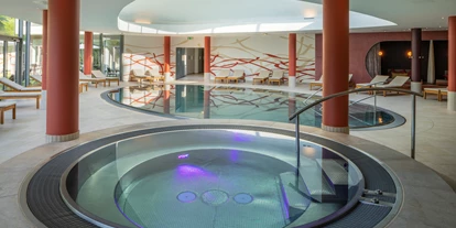 Luxusurlaub - Saunalandschaft: finnische Sauna - Keuschen - Whirlpool und Indoor Pool - Villa Seilern Vital Resort