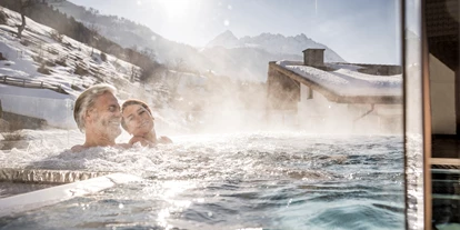 Luxusurlaub - Hunde: auf Anfrage - Tirol - Outdoor Pool - ganzjährig geöffnet und beheizt - Alpin ART & SPA Hotel Naudererhof