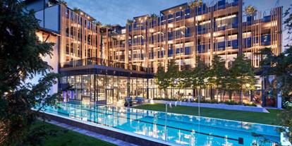 Luxusurlaub - Pools: Innenpool - Bad Füssing - Neubau mit 21 Luxus-Suiten und einer Sport-Area auf 1.380 qm - 5-Sterne Wellness- & Sporthotel Jagdhof