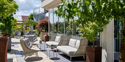 Luxusurlaub - Umgebungsschwerpunkt: See - Sonnen-Lounge - 5-Sterne Wellness- & Sporthotel Jagdhof