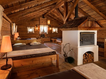 Luxusurlaub - Sauna - Ruheraum in der "Alten Mühle" mit Wasserbetten und Brotbackofen - 5-Sterne Wellness- & Sporthotel Jagdhof