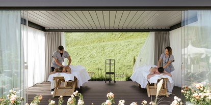 Luxusurlaub - Einrichtungsstil: modern - Garden SPA - Couple Massage - Preidlhof***** Luxury DolceVita Resort