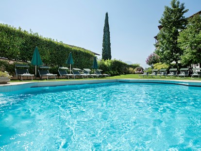 Luxusurlaub - Pools: Außenpool beheizt - Deutschnofen - Hotel Pienzenau am Schlosspark 