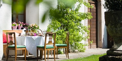 Luxusurlaub - Einrichtungsstil: klassisch - Gastgarten - Romantik Spa Hotel Elixhauser Wirt