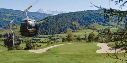 Luxusurlaub - Wellnessbereich - Mit der weltweit einmaligen Gondelbahn "Birdie-Jet" am Golfplatz Radstadt zum Loch 12 schweben  - Hotel Gut Weissenhof ****S