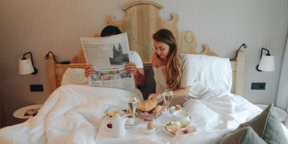Luxusurlaub - Langschläferfrühstück - Kössen - Frühstück am Zimmer - Hotel Forsthofgut