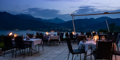 Luxusurlaub - Restaurant: Gourmetrestaurant - Pöcking - Terrasse Schloss Senger - Hotel DAS TEGERNSEE