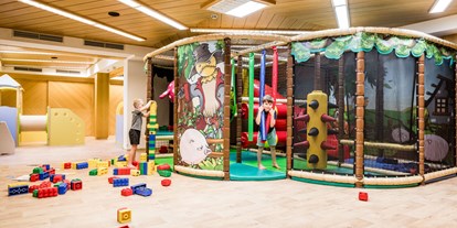 Luxusurlaub - Saunalandschaft: Biosauna - Fügen - Kinderspielraum - Landhotel Schermer