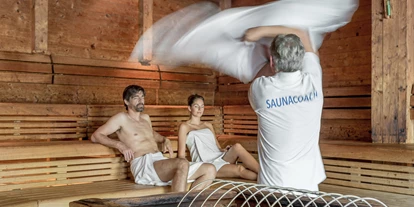 Luxusurlaub - Saunalandschaft: finnische Sauna - Schönberg im Stubaital - AQUA DOME - Tirol Therme Längenfeld