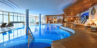 Luxusurlaub - Pools: Innenpool - Innenpool - Hotel Post Lermoos