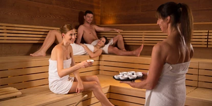 Luxusurlaub - Bar: Hotelbar - Oberschützen - Sauna - AVITA Resort****Superior